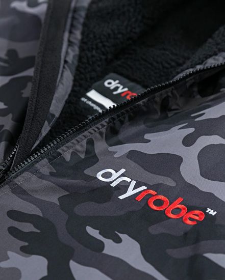 Picture of dryrobe® Advance Long Sleeve - Black Camouflage Black